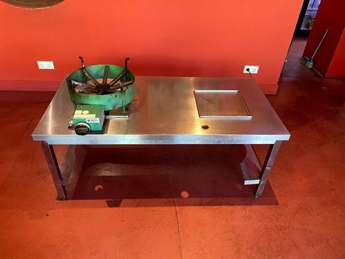 Professionele Woktafel met 2 wokstations – Aansluiting voor, Zakelijke goederen, Horeca | Keukenapparatuur, RVS Meubilair, Gebruikt