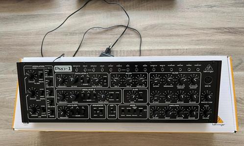 Behinger Pro-1 Analog Synthesizer, Muziek en Instrumenten, Overige Muziek en Instrumenten, Zo goed als nieuw, Ophalen