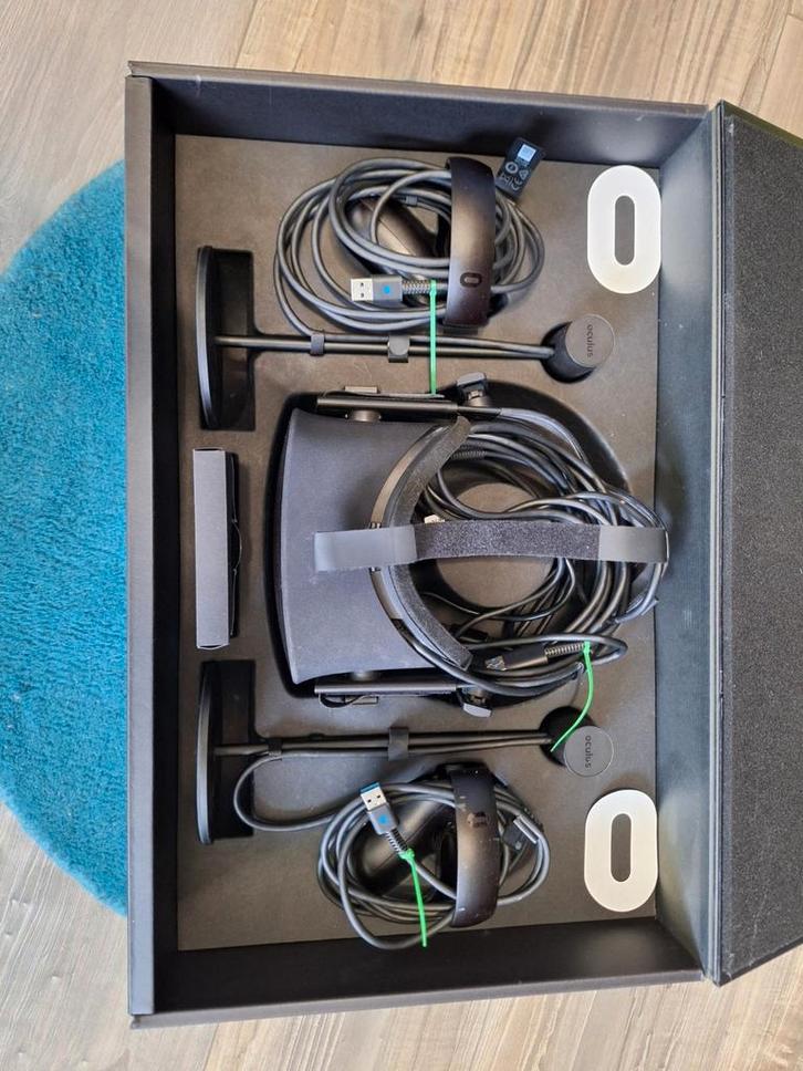 Oculus Rift VR Headset - Zo goed als nieuw!, Spelcomputers en Games, Virtual Reality, Zo goed als nieuw, Pc, VR-bril, Ophalen of Verzenden