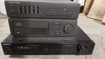 Losse Sony tuner met losse Aristona versterker en CD speler beschikbaar voor biedingen