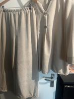 Beige Dames setje Maat L, Kleding | Dames, Kostuum of Pak, Beige, Maat 42/44 (L), Ophalen of Verzenden