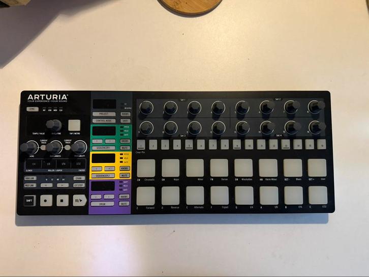 Arturia Beatstep Pro Black, Muziek en Instrumenten, Midi-apparatuur, Zo goed als nieuw, Ophalen of Verzenden
