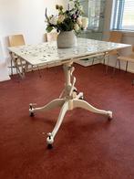 Antieke design behandeltafel voor dieren: Uniek exemplaar, Ophalen