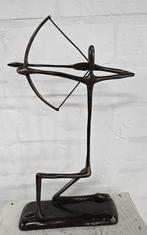 BOOGSCHUTTER / bronzen beeld