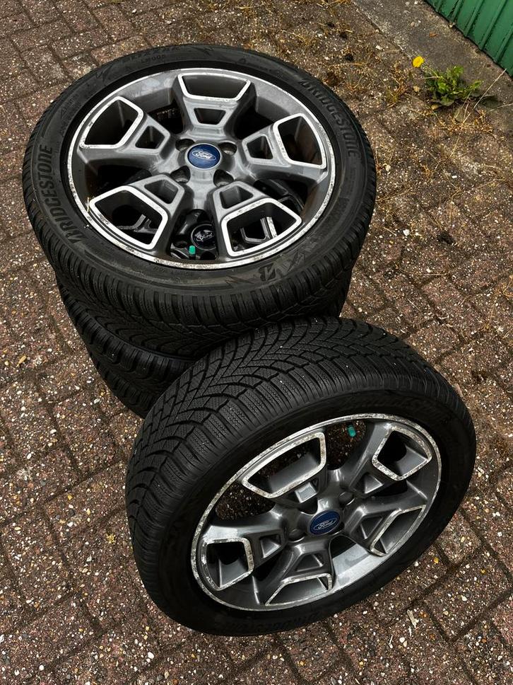 Ford Ecosport winterbanden op LM velg 17 inch, Auto-onderdelen, Banden en Velgen, Banden en Velgen, Winterbanden, 17 inch, 205 mm