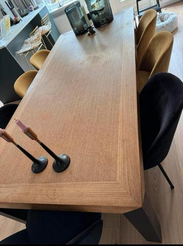 Stevige teak eettafel 220x100 – plek voor 8 tot 10 personen beschikbaar voor biedingen