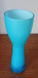 Vaasje, lichtblauw/turquoise, glas, Huis en Inrichting, Gebruikt, Blauw, Ophalen of Verzenden, Glas