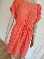 Fel gekleurde jurk van Vero Moda, Verzenden, Vero Moda, Zo goed als nieuw, Knielengte