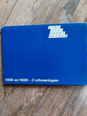 Fiat 124 Sport Spider met 3 Brochures - 1970 Nederlands beschikbaar voor biedingen