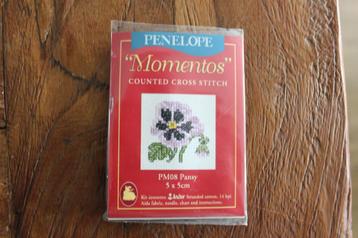 Borduurpakket Penelope Momentos PM 08 Pansy 5x5 CM beschikbaar voor biedingen