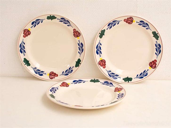3 platte borden Royal boch boerenbond 25601, Huis en Inrichting, Keuken | Servies, Gebruikt, Bord(en), Wedgwood, Aardewerk, Ophalen of Verzenden