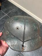 Duitse camo helm herkomst arnhem, Verzamelen, Militaria | Tweede Wereldoorlog, Ophalen of Verzenden, Nederland, Helm of Baret