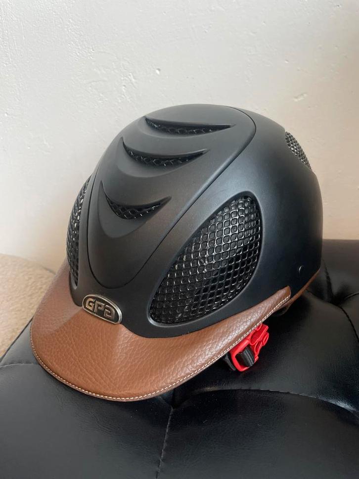 GPA Speed Air Leather zwart maat 56, Dieren en Toebehoren, Paardrijkleding, Nieuw, Cap, Ophalen of Verzenden