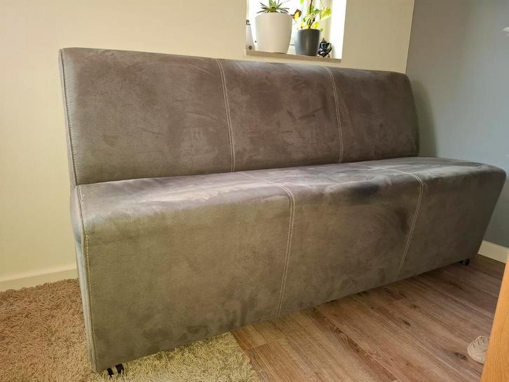 Grijze eetbank met sierstiksels en zwenkwieltjes, Huis en Inrichting, Overige Huis en Inrichting, Gebruikt, Ophalen