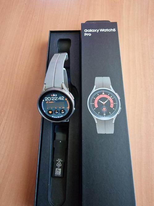 Samsung Galaxy Watch 5 Pro LTE, Sieraden, Tassen en Uiterlijk, Smartwatches, Zo goed als nieuw, Android, Grijs, Afstand, Calorieverbanding