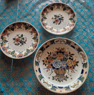 Polychrome Royal Delft Porceleyne Fles Floral 3 plates