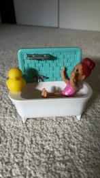 Barbie kindje + bad, Verzamelen, Poppenhuizen en Toebehoren, Ophalen of Verzenden, Zo goed als nieuw, Poppenhuis