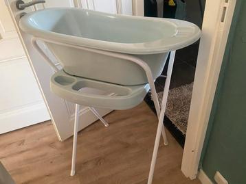 Bébé-jou Baby Badje met Standaard en Luieremmer beschikbaar voor biedingen