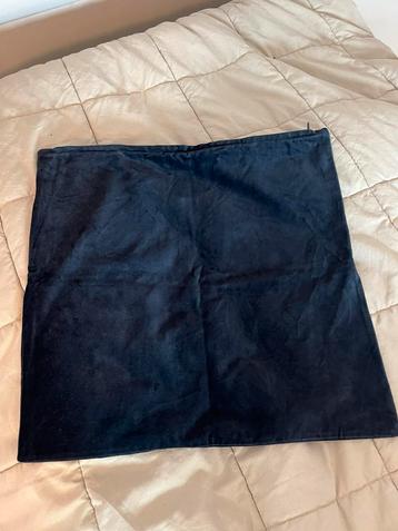 Donkerblauwe velvet kussenhoes Ikea 50x50