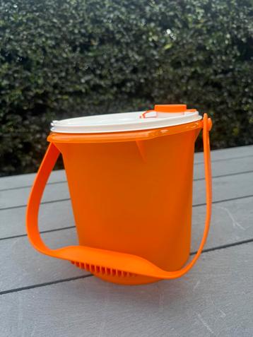 Kleine Tupperware wasemmer / reuzenemmer 5 liter beschikbaar voor biedingen