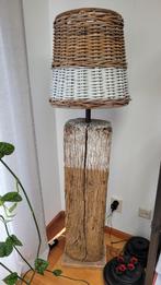 Unieke Staande Lamp - Strandpaal Oud Hout, Huis en Inrichting, Lampen | Vloerlampen, Ophalen, Hout, 150 tot 200 cm