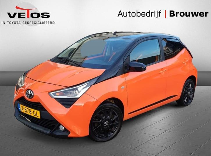Toyota Aygo 1.0 VVT-i x-play Orange Automaat (bj 2020), Auto's, Toyota, Te koop, Aygo, ABS, Achteruitrijcamera, Airbags, Airconditioning