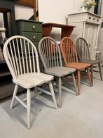 4 houten spijlen stoelen IN PRIJS VERLAAGD, Ophalen of Verzenden, Zo goed als nieuw, Overige kleuren, Vijf, Zes of meer stoelen