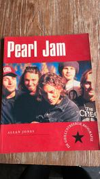 Pearl Jam, biografie, Ophalen of Verzenden, Zo goed als nieuw