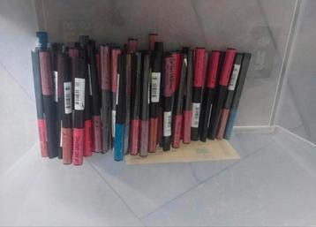 Nieuwe partij rimmel lip art graphic (advr 37) beschikbaar voor biedingen