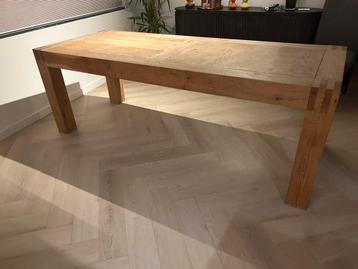 Grote massief houten(teak) eettafel beschikbaar voor biedingen