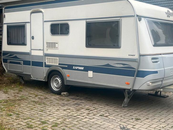 Zgan fendt saphir 470, Caravans en Kamperen, Caravans, Particulier, tot en met 4, 500 - 750 kg, Rondzit, Fendt, Vast bed, 4 tot 5 meter