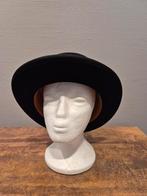 Klederdracht Hoed, 56 of 57 cm (M, 7 of 7⅛ inch), Hoed, Ophalen of Verzenden, Onbekend