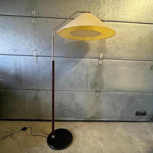 Italiaans design vloerlamp Natuzzi Lavina leer 50's stijl, Huis en Inrichting, Lampen | Vloerlampen, Gebruikt, 150 tot 200 cm