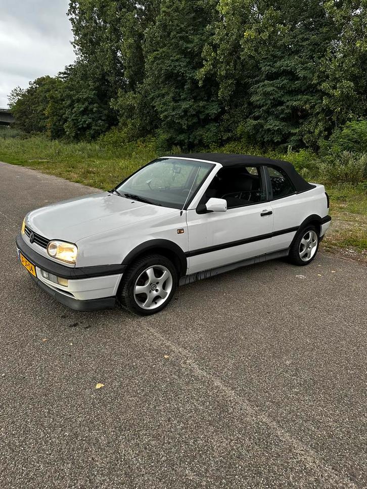Volkswagen Golf 1.8 Cabriolet 55KW E2 1994, Auto's, Volkswagen, Particulier, Golf, Centrale vergrendeling, Lichtmetalen velgen