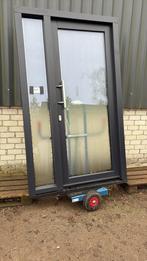 (205) Nieuwe kunststof voordeur incl kozijn en glas, Kunststof, Deurkozijn, Nieuw, Inclusief glas