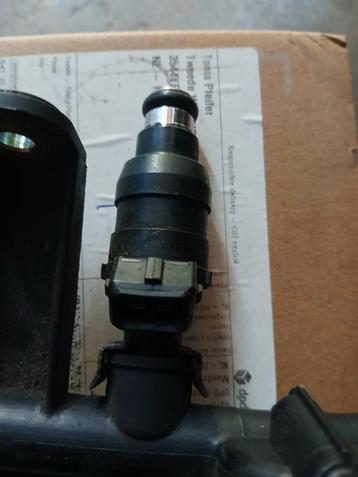 4 injectoren peugeot 306 1.8 16v cabriolet Citroën Xantia  beschikbaar voor biedingen
