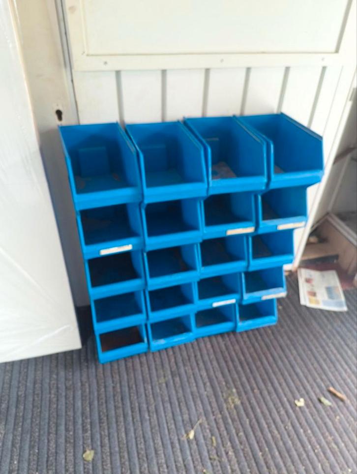 18x Blauwe Magazijnbakken Overtoom - Ophalen, Doe-het-zelf en Verbouw, Kratten en Dozen, Gebruikt, Bak of Kist, Minder dan 50 cm