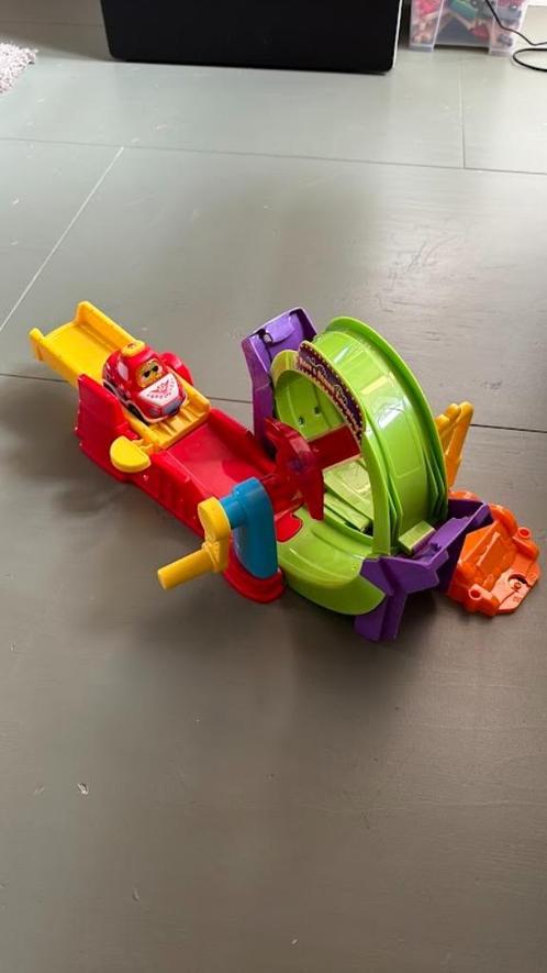 VTechToet Toet Auto's Race & Stunt Looping MET auto, Kinderen en Baby's, Speelgoed | Vtech, Zo goed als nieuw, 6 maanden tot 2 jaar