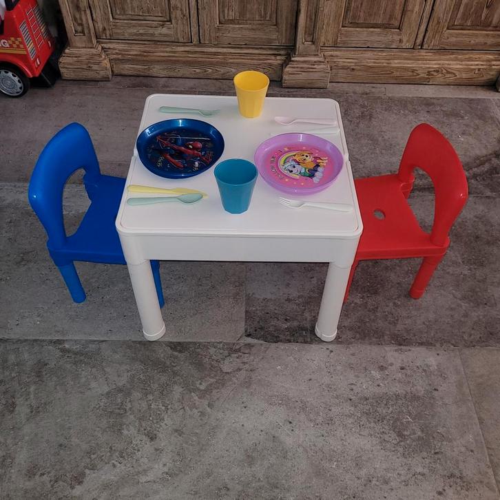 Multi fuctioneel kinder /lego tafeltje, Kinderen en Baby's, Speelgoed | Speeltafels, Zo goed als nieuw, Ophalen of Verzenden