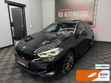 BMW 1-serie 120i M-pakket 2023 beschikbaar voor biedingen
