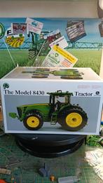 John Deere 8430 ertl precision, Hobby en Vrije tijd, Ophalen of Verzenden, Zo goed als nieuw, Tractor of Landbouw, ERTL
