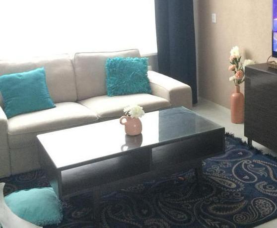 Ikea salontafel Regissör beuin met glasplaat, Huis en Inrichting, Tafels | Salontafels, Zo goed als nieuw, Minder dan 50 cm, 50 tot 100 cm