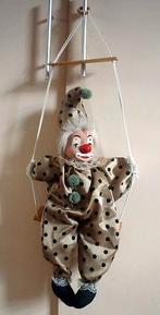 Lieve clown op schommel, Ophalen of Verzenden, Zo goed als nieuw