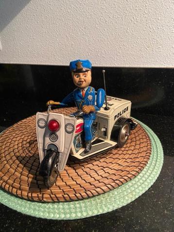 Patrol auto tricycle police dept no.3 Japan batt. opp. beschikbaar voor biedingen
