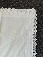 Vintage Wit Katoenen Doek met Kant, Ophalen of Verzenden