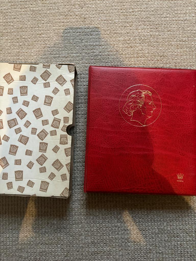 2 complete set Juliana munten 1948-1966 en 1967-1980, Postzegels en Munten, Ophalen, Koningin Juliana, Overige waardes, Setje