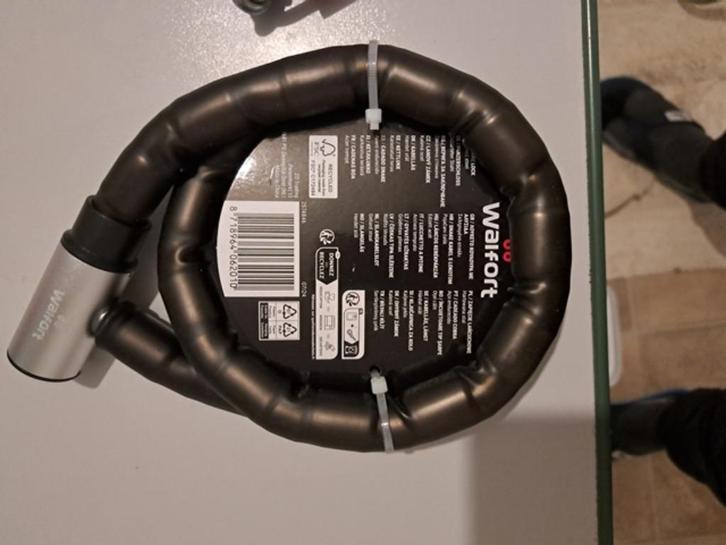 2 X fietsslot extra sterk + 1 X luchtstoot + 4 X fiest licht, Fietsen en Brommers, Fietsaccessoires | Fietssloten, Nieuw, Kabelslot