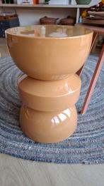 Bijzettafel in unieke vorm beige camel _ Sephora, Huis en Inrichting, Ophalen, Minder dan 55 cm, Nieuw, Overige materialen