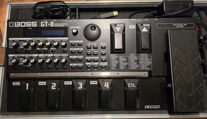 Boss GT-8 Multi Effect Pedaal + Koffer - Perfecte Staat, Muziek en Instrumenten, Effecten, Zo goed als nieuw, Multi-effect, Ophalen