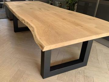Massief  eiken houten  boomstam eettafel met u poot beschikbaar voor biedingen